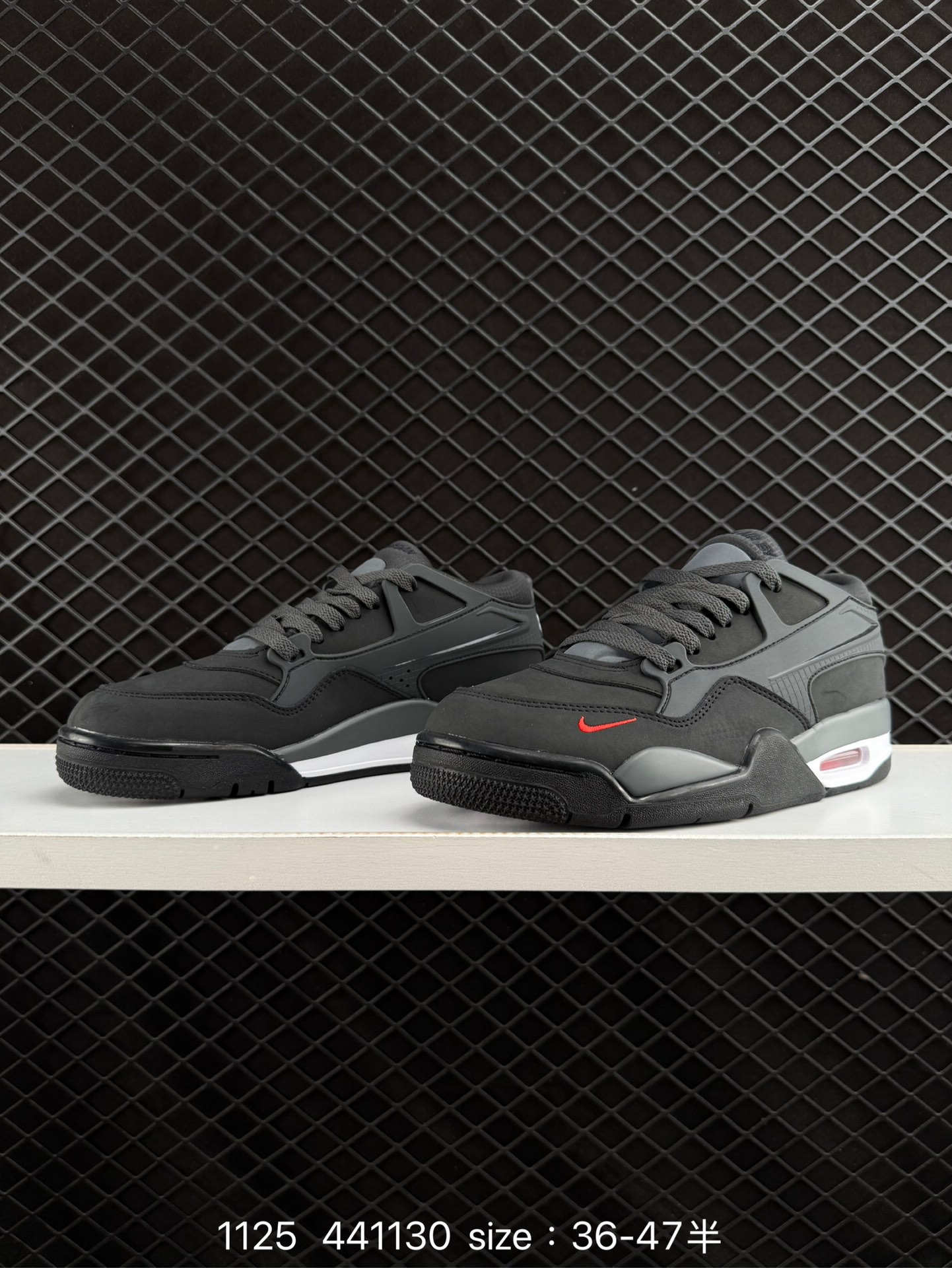 NK  Air Jordan 4 Retro RM